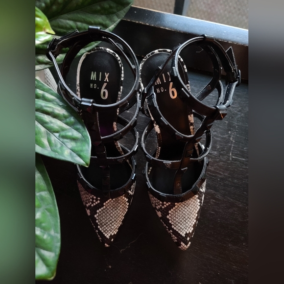 Mix no.6 Cage Heel - Picture 3 of 7